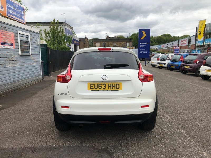 Nissan Juke Acenta Premium EU63HHD White #4