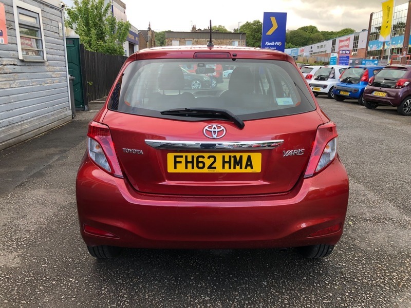 Toyota Yaris Vvt-i Tr FH62HMA Red #4