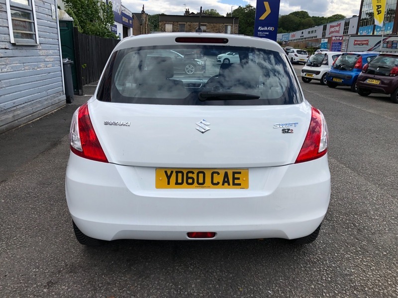 Suzuki Swift Sz2 White #4