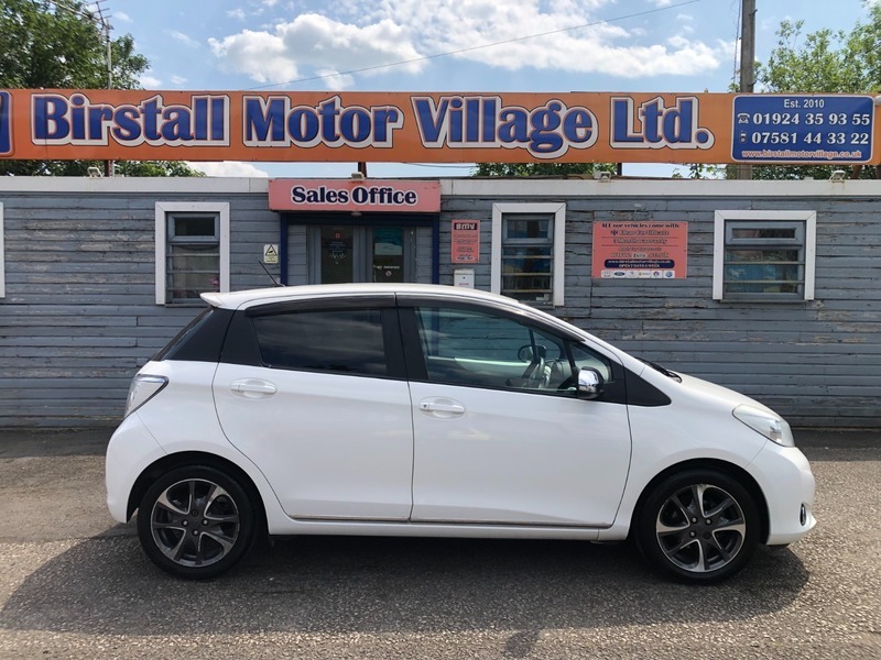 Toyota Yaris Vvt-i Trend DA14WCT White #3