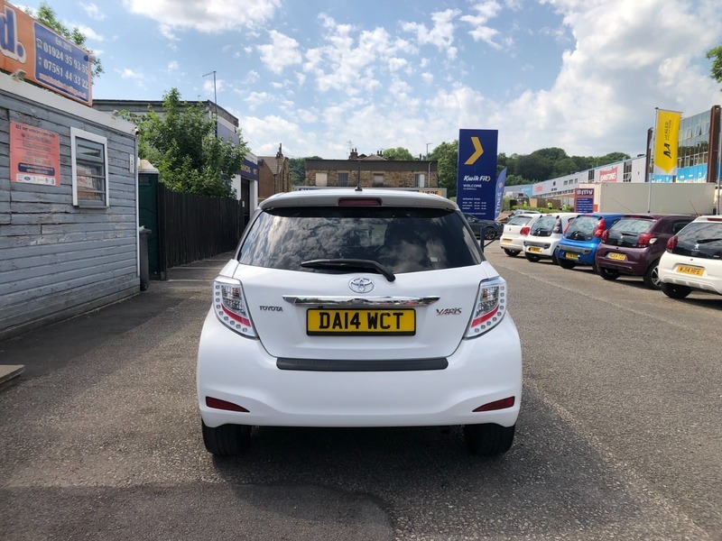 Toyota Yaris Vvt-i Trend DA14WCT White #5