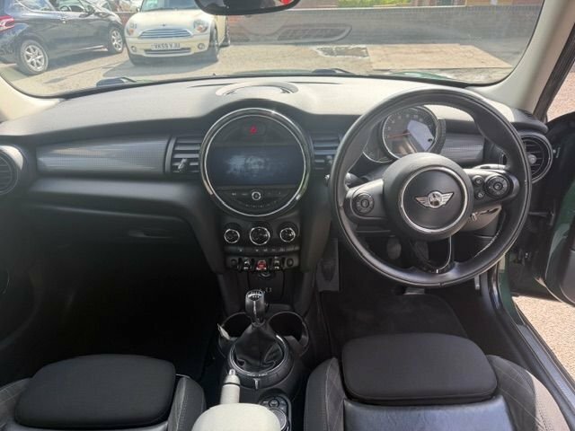 Mini Hatch 1.5 Cooper D Hatchback YK66OMC Green #6