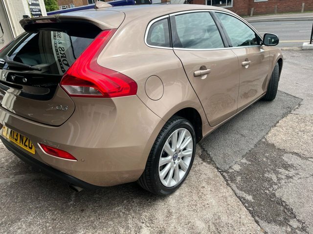 Volvo V40 2.0 D3 Se Lux Brown #4