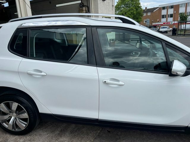 Peugeot 2008 1.2 Vti Active Suv White #4