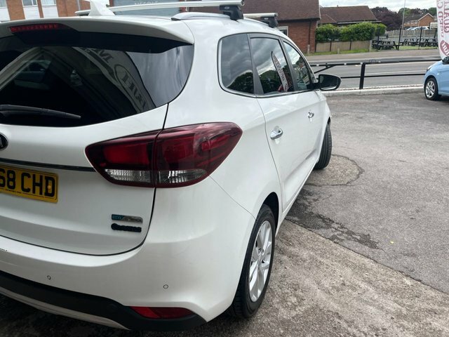 Kia Carens 1.6 Gdi 2 Mpv CP68CHD White #4