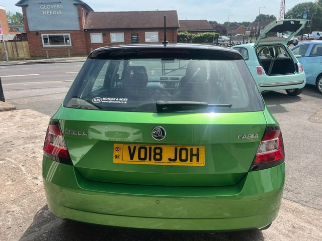 Skoda Fabia 1.0 Colour Edition Hatchback VO18JOH Green #5