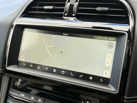 Jaguar F-Pace D200 R-dynamic Se Grey #40