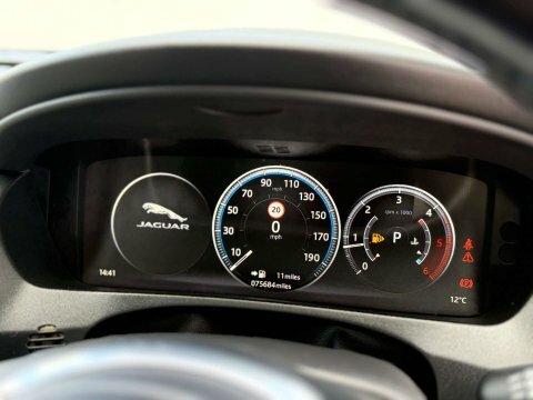 Jaguar F-Pace D200 R-dynamic Se Grey #37