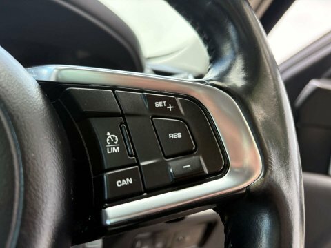 Jaguar F-Pace D200 R-dynamic Se Grey #33
