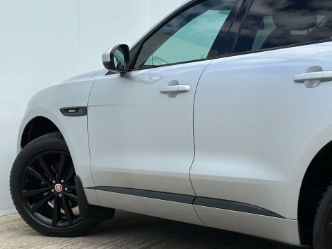 Jaguar F-Pace D200 R-dynamic Se Grey #35