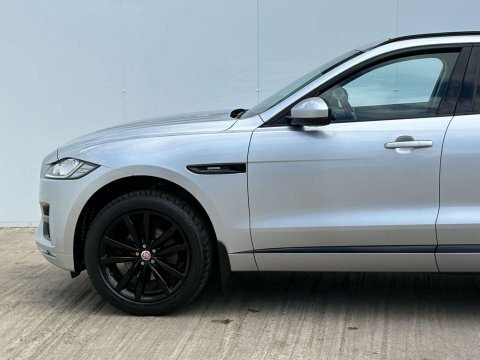 Jaguar F-Pace D200 R-dynamic Se Grey #50