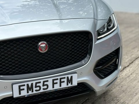 Jaguar F-Pace D200 R-dynamic Se Grey #14