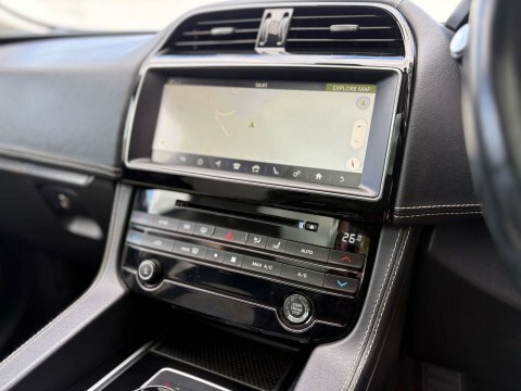 Jaguar F-Pace D200 R-dynamic Se Grey #43