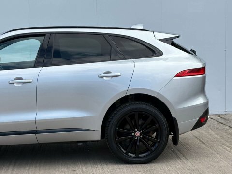 Jaguar F-Pace D200 R-dynamic Se Grey #51