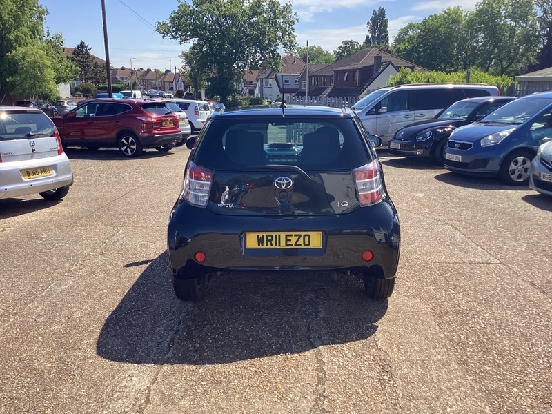 Toyota IQ 1.0 Vvt-i Hatchback Black #4