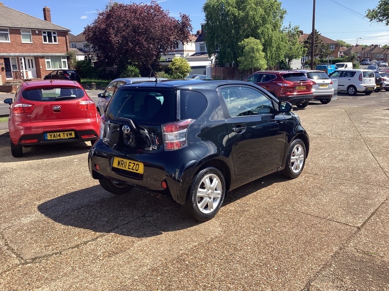 Toyota IQ 1.0 Vvt-i Hatchback Black #5