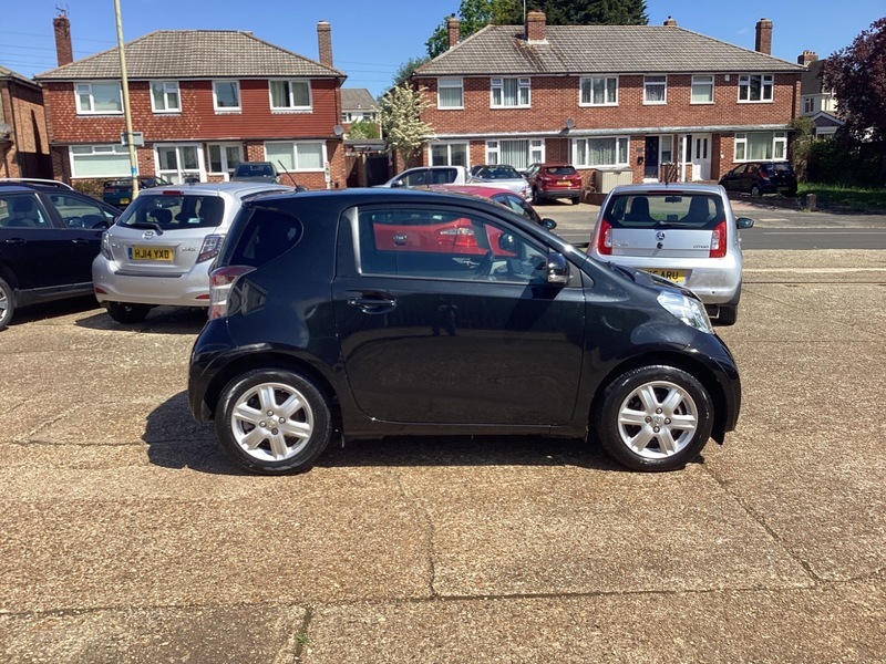 Toyota IQ 1.0 Vvt-i Hatchback Black #6