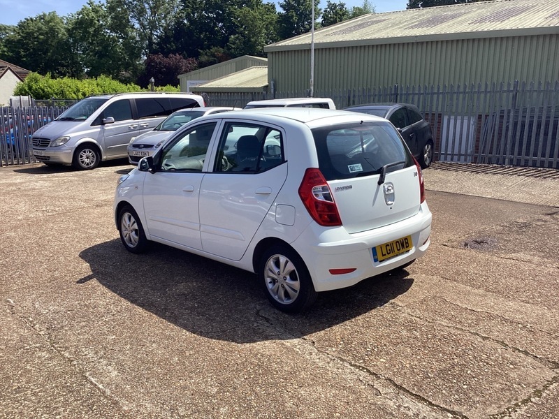 Hyundai I10 1.2 Active Hatchback LG11OWB White #4