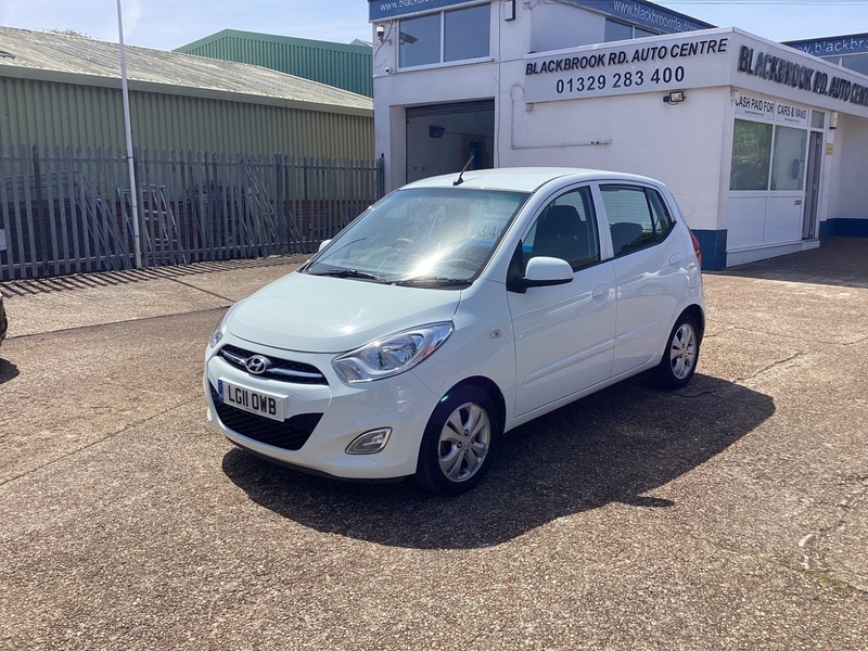 Hyundai I10 1.2 Active Hatchback LG11OWB White #3