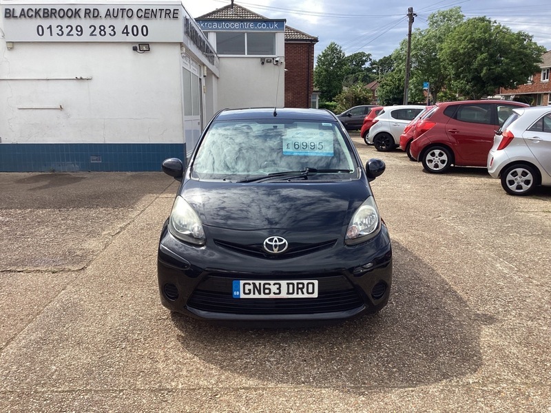 Toyota Aygo 1.0 Vvt-i Move Hatchback GN63DRO Black #2