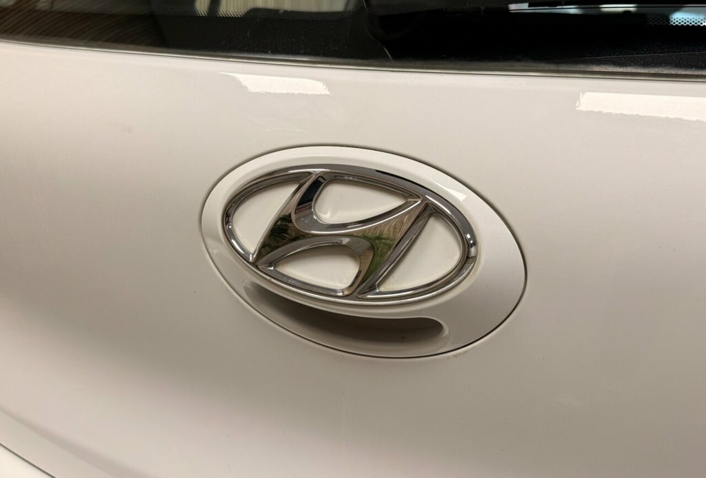 Hyundai I10 1.2L Premium White #6
