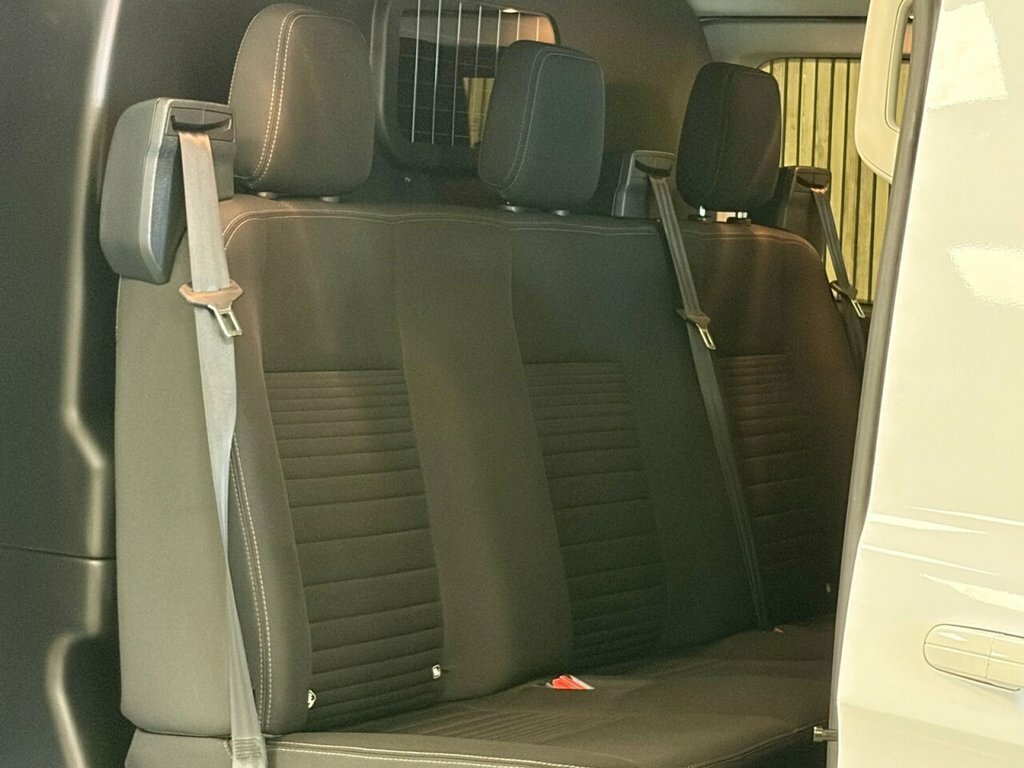 Ford Transit Custom 2L Limited HK22FKE White #4