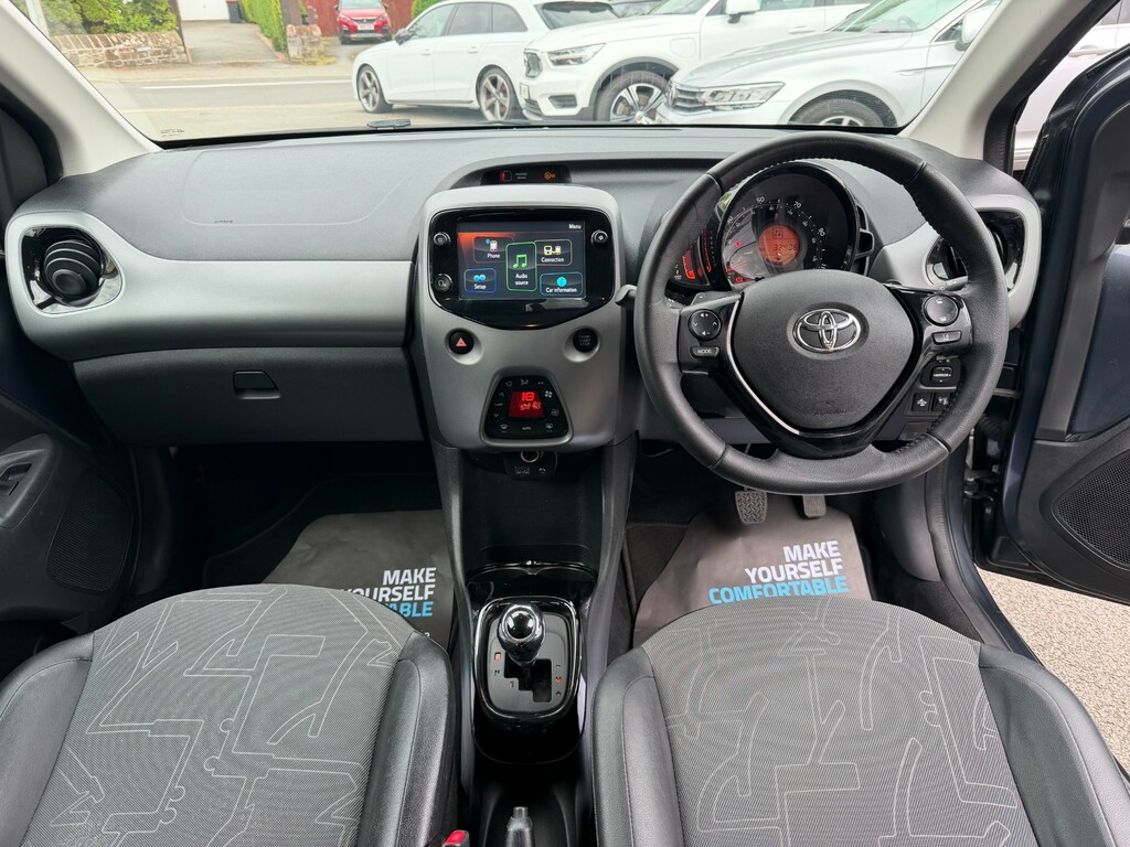 Toyota Aygo 1.0 Vvt-i X-clusiv Hatchback X-shift Eu YU19NXW #4