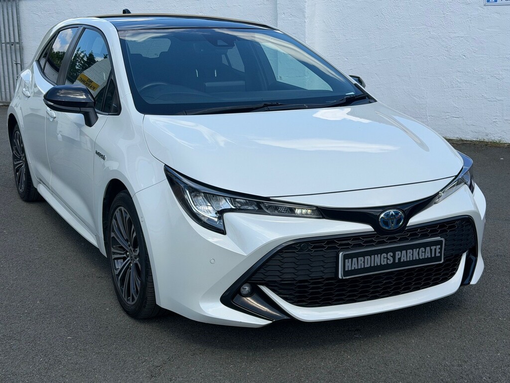 Toyota Corolla Design Hybrid White