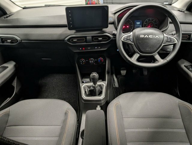 Dacia Sandero Stepway 2024 1.0 Tce Expression Hatchback Manua PL24LXG Green #2