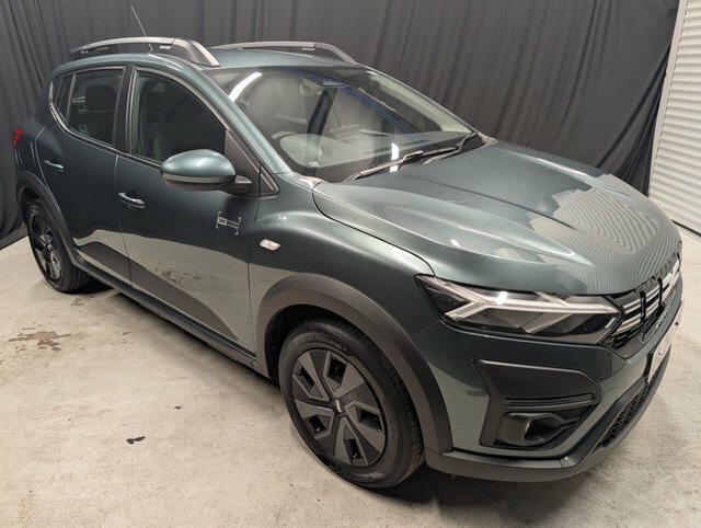 Dacia Sandero Stepway 2024 1.0 Tce Expression Hatchback Manua PL24LXG Green #4