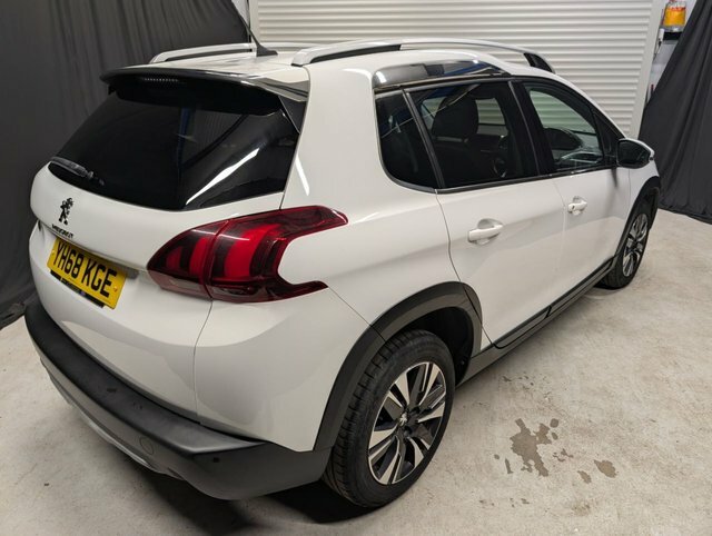 Peugeot 2008 2018 1.2 Puretech Allure Premium Suv Ma YH68KGE White #6