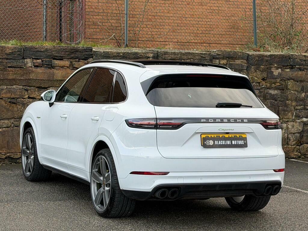 Porsche Cayenne 3.0 V6 E-hybrid 14.1Kwh Suv White #4