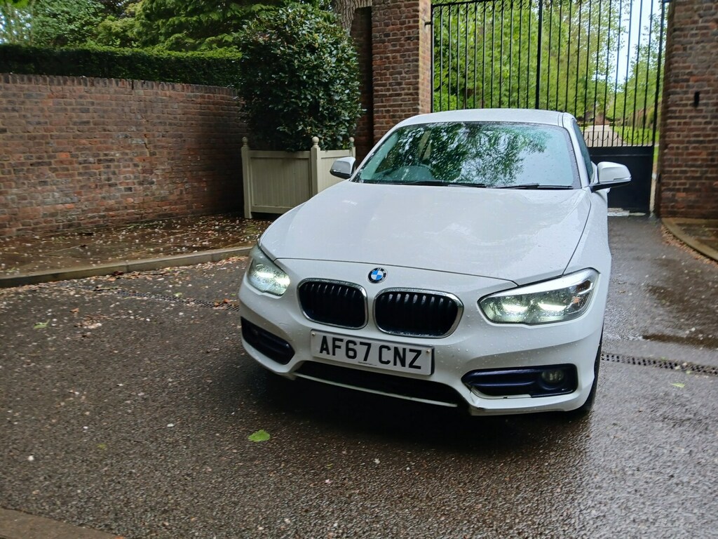 BMW 1 Series 120I 2.0 Sport Nav 5Dr. Ul AF67CNZ White #2