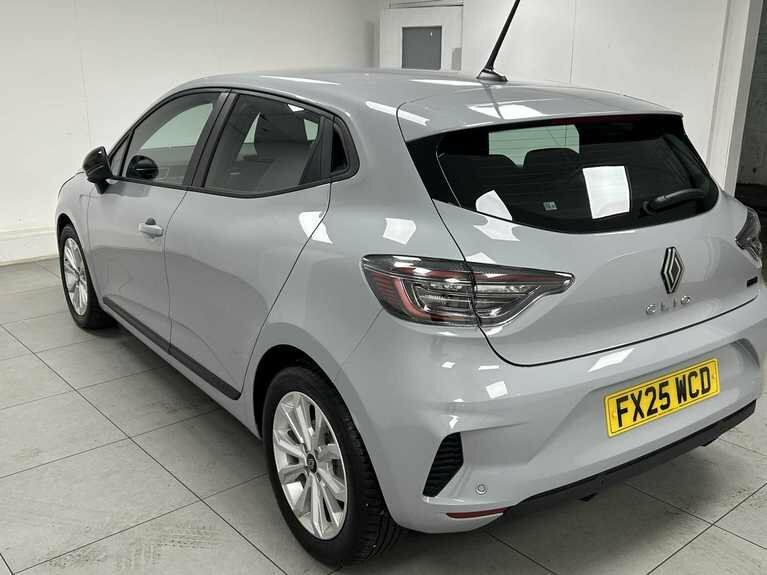 Renault Clio 1.6 E-tech Full Hybrid 145 Evolution FX25WCD #6