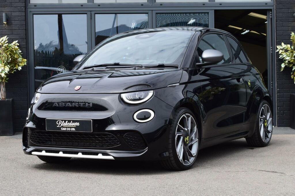 Abarth 500 Hatchback 42Kwh 202474 Black