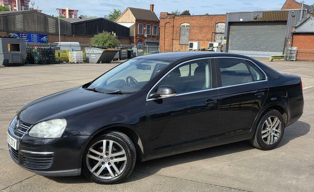 Volkswagen Jetta Silver #12