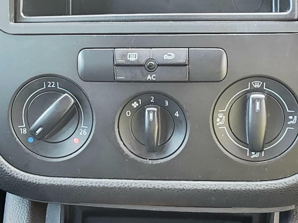 Volkswagen Jetta Silver #22