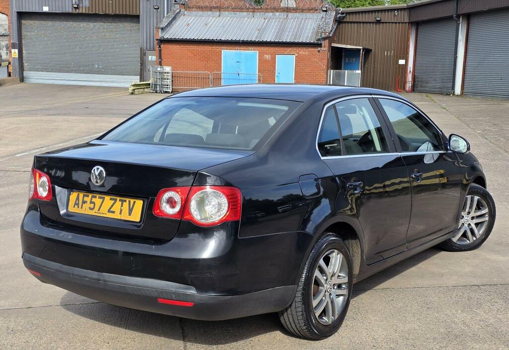 Volkswagen Jetta Silver #10