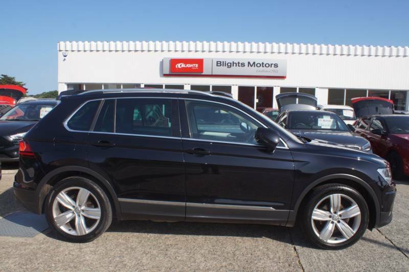 Volkswagen Tiguan 1.5 Tsi Evo 150 Match - 2020 20 SP20UZY Black #4