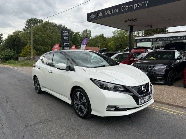 Nissan Leaf 40Kwh N-connecta Hatchback 150 EY21LDN White #3