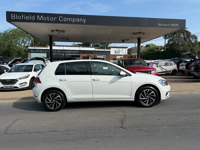 Volkswagen Golf 1.6 Tdi Match Hatchback Euro 6 GD68JTX White #4
