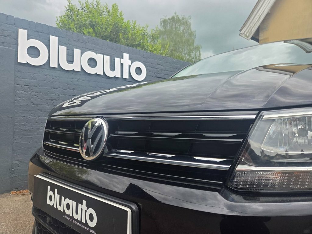Volkswagen Tiguan 1.5L Match LD19YTT Black #5