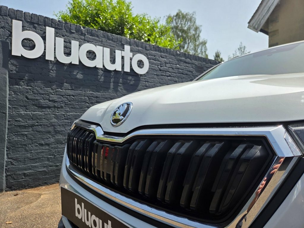 Skoda Kamiq 1L Se SM21OFW White #4