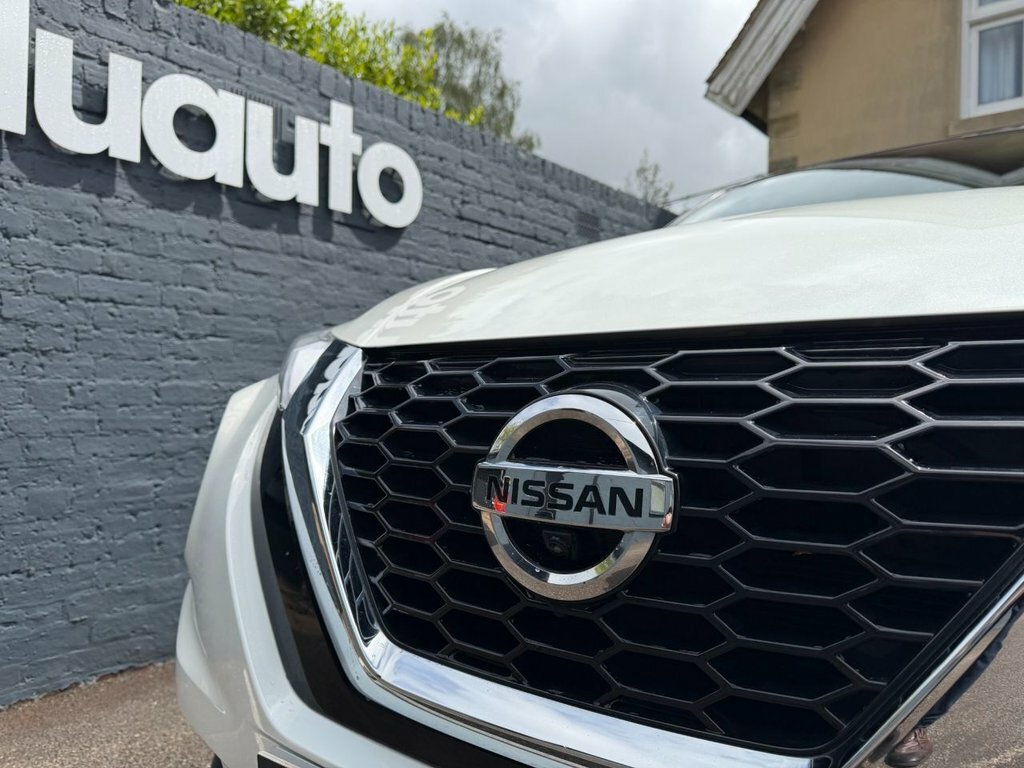 Nissan Juke 1L Tekna GY70LUZ White #5