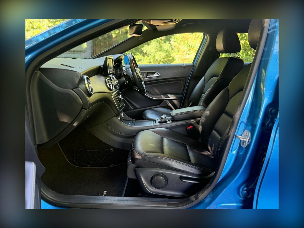 Mercedes-Benz GLA Class 2.1 Gla220 Cdi Sport Suv 7G-dct 4Matic KV65KLZ Blue #3