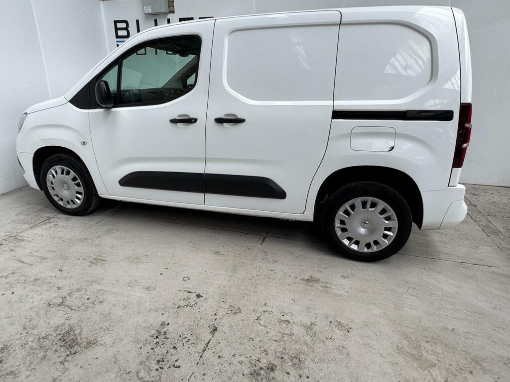 Vauxhall Combo 1.6 Turbo D 2300 Sportive L1 H1 Euro 6 Ss DL69KXO White #6