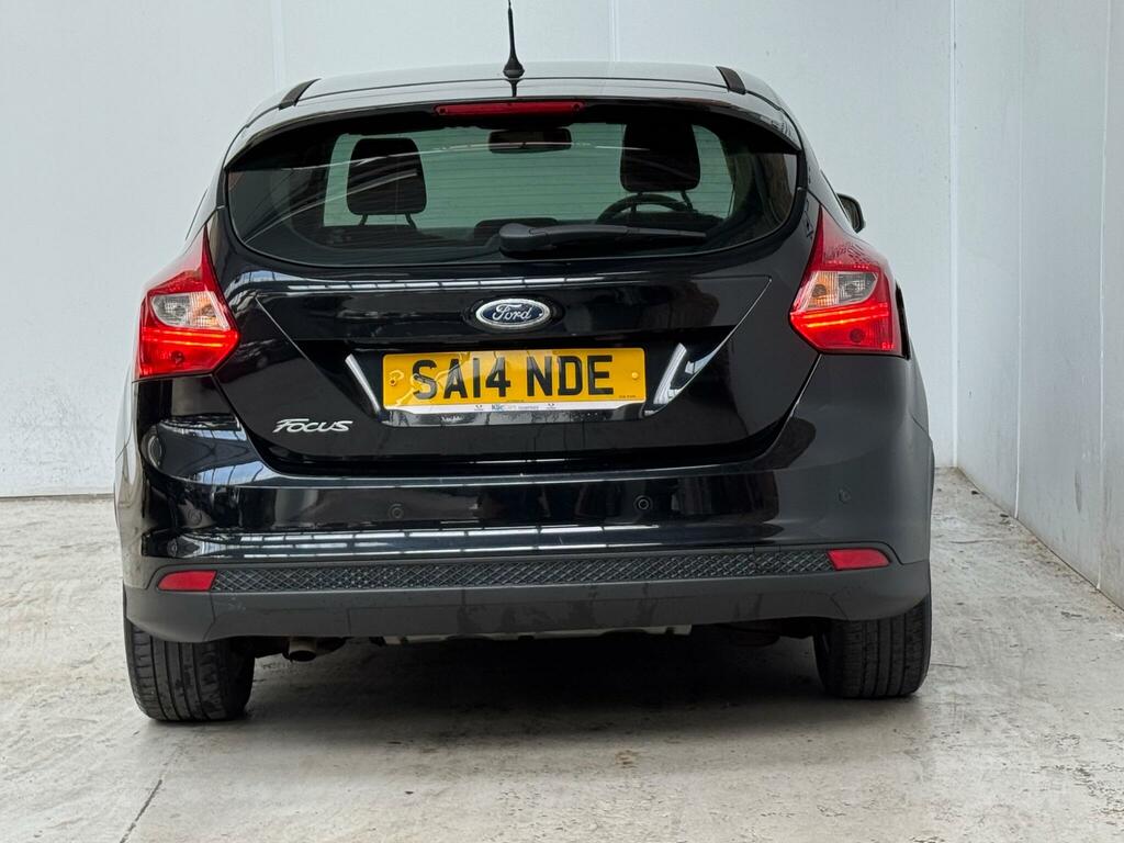 Ford Focus 1.6 Tdci Titanium Navigator Euro 5 Ss SA14NDE Black #5