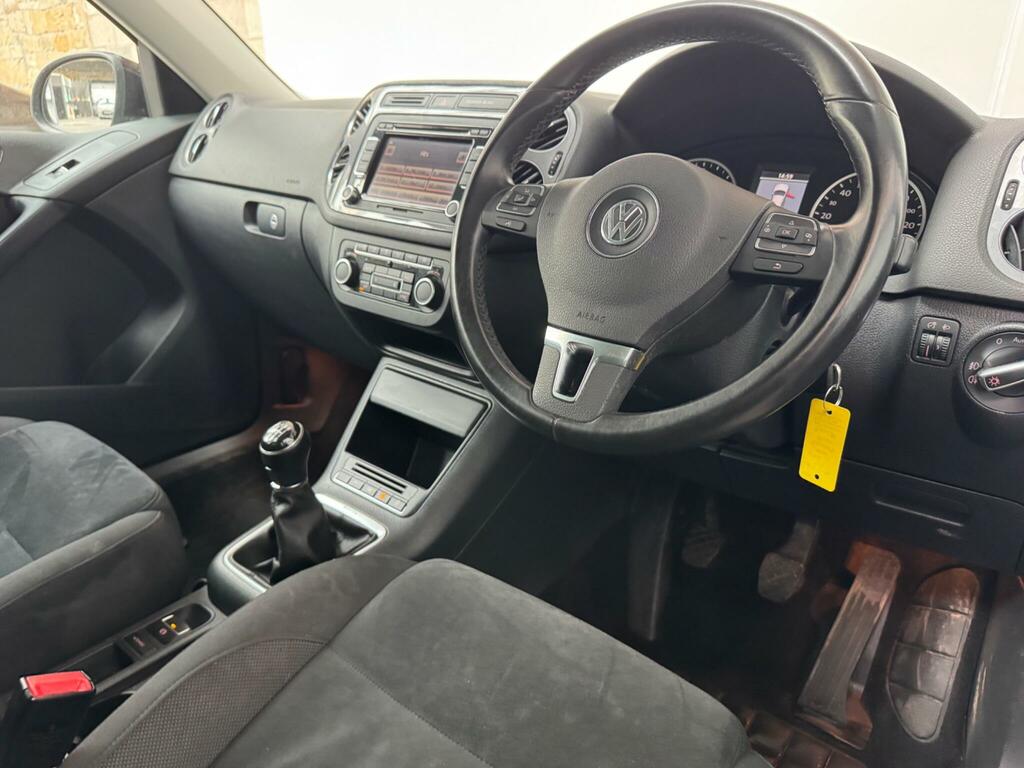 Volkswagen Tiguan 2.0 Tdi Bluemotion Tech Se 4Wd Euro 5 Ss NA13ZVK Black #3