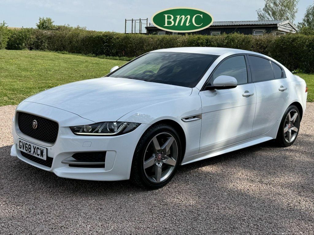 Jaguar XE 2.0I Gpf R-sport Euro 6 S S GV68XCW White #3