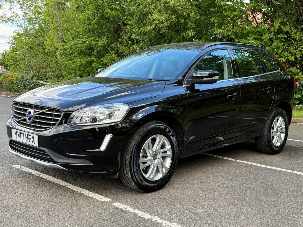 Volvo XC60 2.0 D4 Se Nav Euro 6 S S YY17HFX Black #3